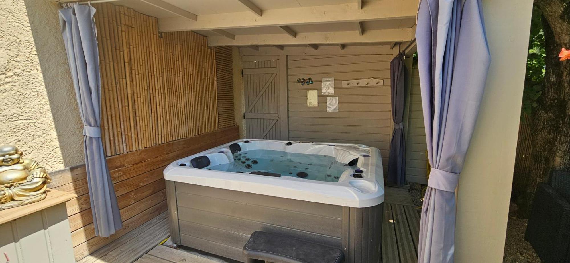 Gite Lapaz/Jacuzzi Prive/Piscine ดรากิญญ็อง ภายนอก รูปภาพ