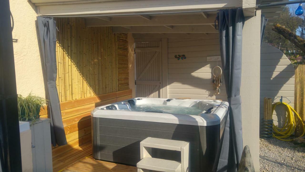 Gite Lapaz/Jacuzzi Prive/Piscine ดรากิญญ็อง ภายนอก รูปภาพ